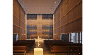 ERCO modernisiert Beleuchtung der Herz Jesu Kirche München