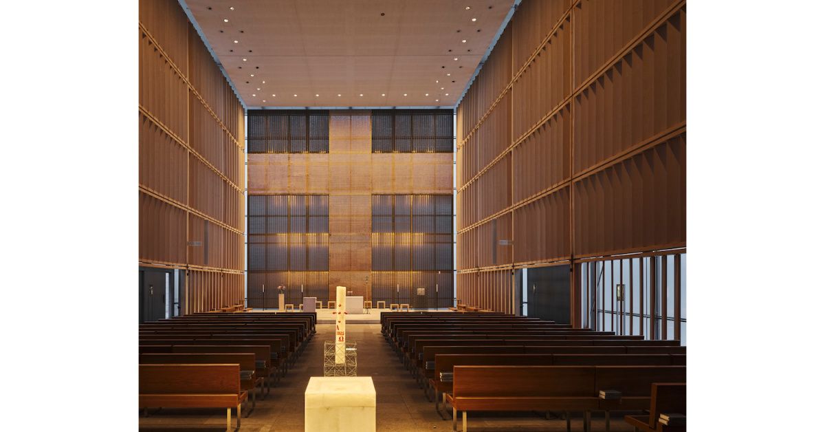 ERCO modernisiert Beleuchtung der Herz Jesu Kirche München