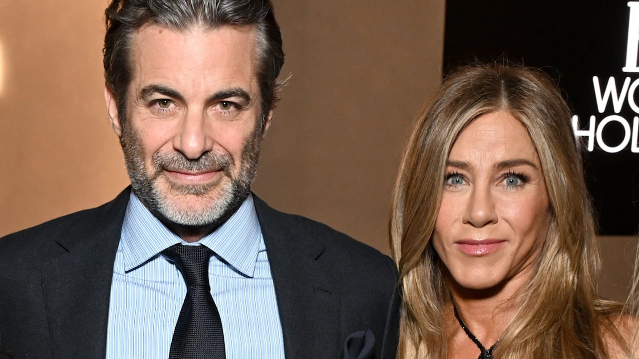 Jennifer Aniston überrascht bei Gala: Erster Auftritt mit neuem Freund! | Unterhaltung