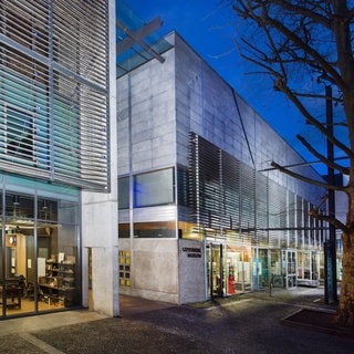 Die Außenansicht des Gutenbergmuseums und des Druckladens in Mainz. Das Gutenbergmuseum wird saniert - seine Schätze werden vorübergehend im Naturkundemuseum ausgestellt. (Foto: Gutenbergmuseum/Carsten Costard) Die Außenansicht des Gutenbergmuseums und des Druckladens in Mainz. Das Gutenbergmuseum wird saniert - seine Schätze werden vorübergehend im Naturkundemuseum ausgestellt.