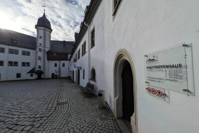 So will eine Bibliothek im Erzgebirge zum Treffpunkt werden - Die Zschopauer Bibliothek befindet sich im Schloss Wildeck
