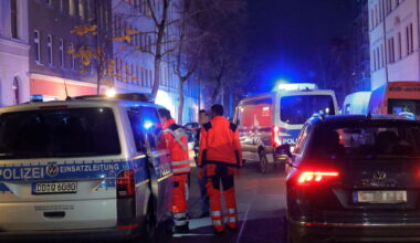 Einsatz in Chemnitz: Werkzeuge fliegen auf Straße