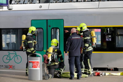 Übung am Chemnitzer Hauptbahnhof: Brand im Zug als Szenario - Am Donnerstag fand eine Übung statt.