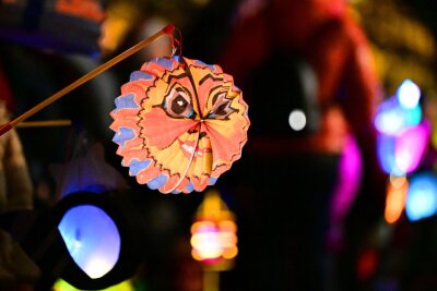 Martinsfeiern und Laternenumzüge bereits ab heute - Auch in Sachsen finden in diesem Jahr vielerorts Lampionumzüge statt. (Symbolbild)