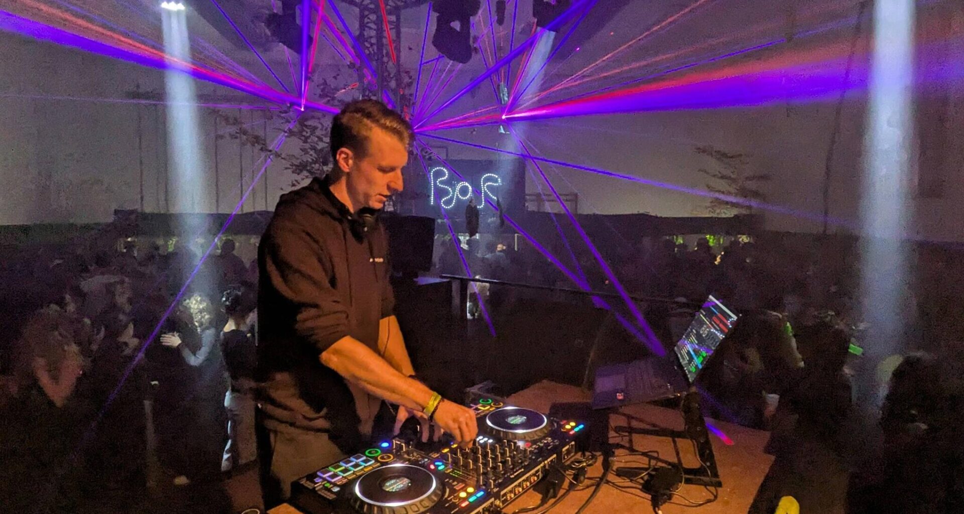 Techno-Party im Erzgebirge lockt 650 Besucher an