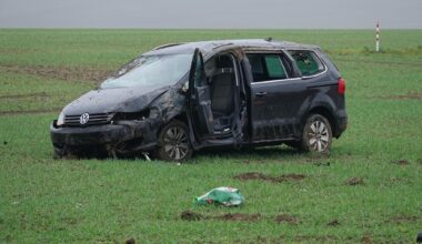 Update: Verkehrsunfall auf der B173 bei Grumbach: PKW überschlägt sich