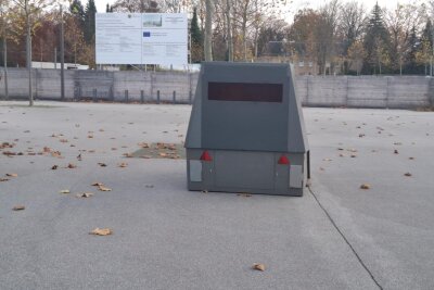 Achtung: Superblitzer steht wieder an dieser tückischen Stelle in Chemnitz - Im Chemnitzer Stadtteil Bernsdorf steht in der 20er Zone wieder der Superblitzer.