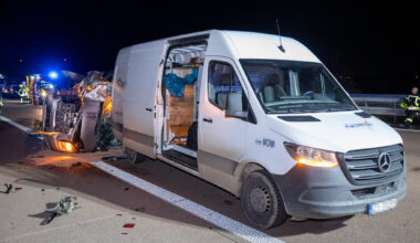 Elf Menschen bei Auffahrunfall verletzt