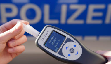 Betrunkener schläft im Zug ein: Chemnitzer Bundespolizei muss einschreiten