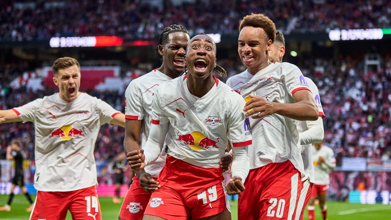 VfB-Eigentor und Torwartpatzer: Leipzigs Offensivkünstler nehmen Stuttgarts Geschenke an