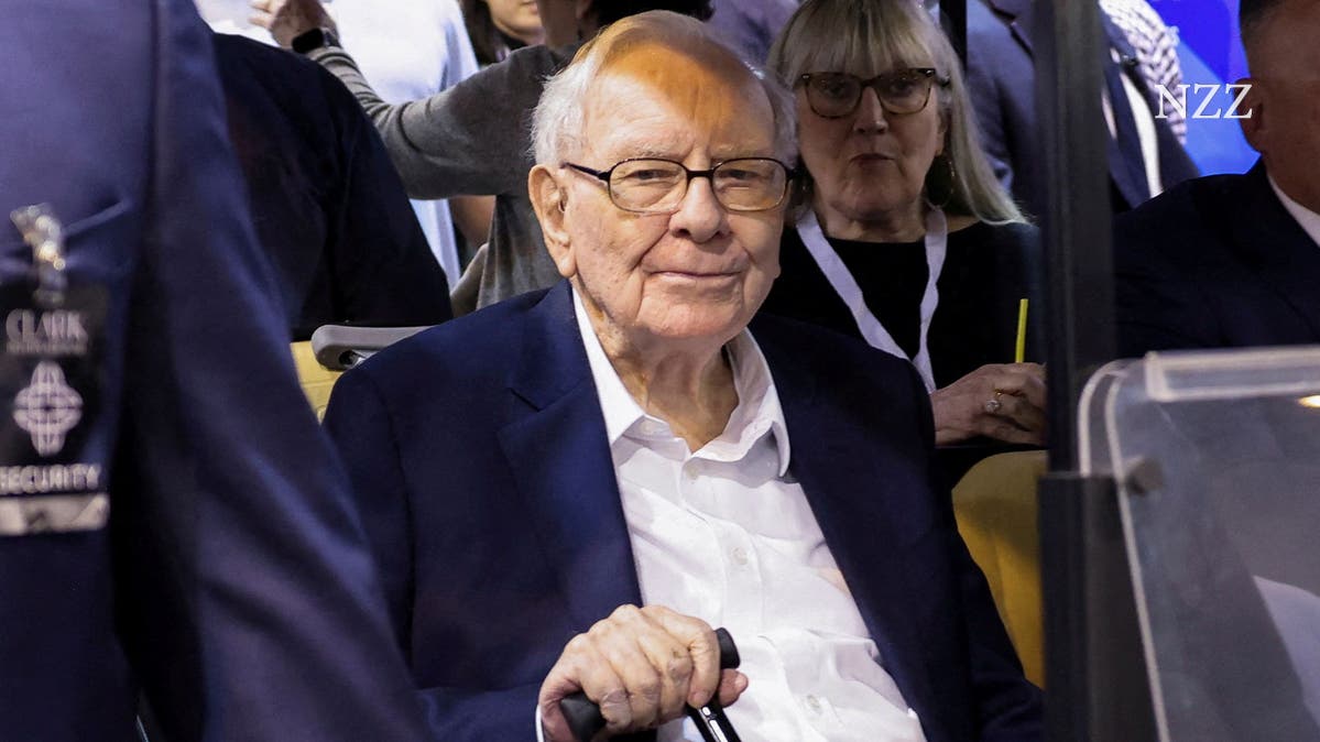 Warren Buffett verkauft Aktien und sitzt auf Cash-Bestand in Rekordhöhe