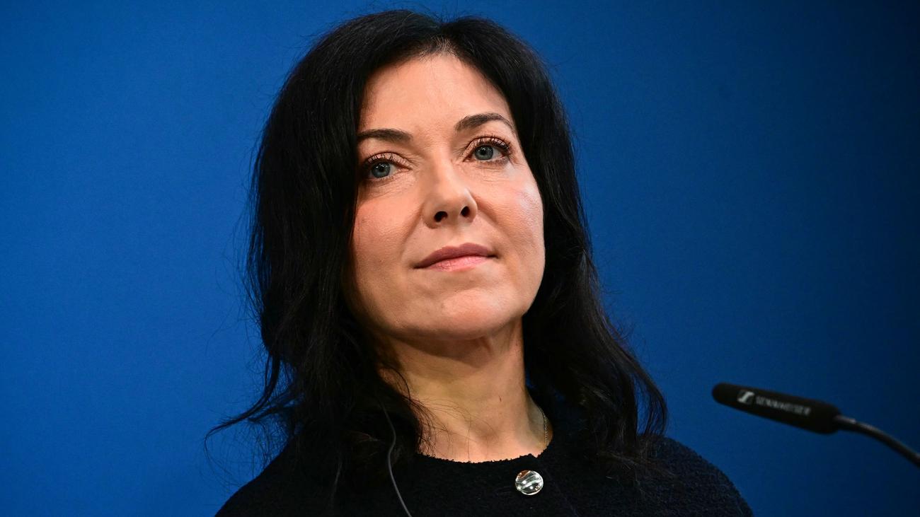 Bundeswirtschaftsministerium: Katherina Reiche kündigt Industriestrompreis zum 1. Januar 2026 an