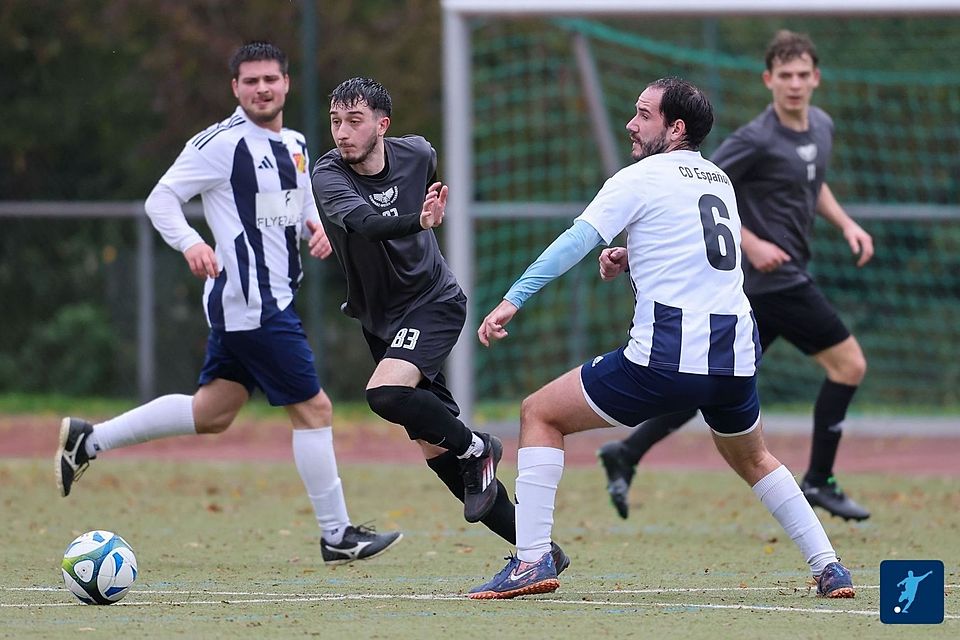 Remis zwischen Schwarz-Weiß und Espanol Wiesbaden.