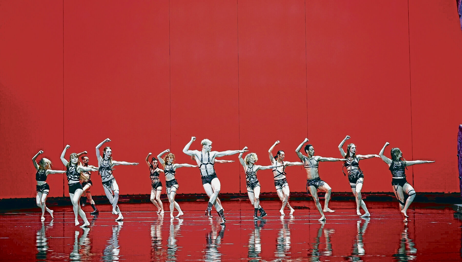 Volksbühne Berlin – Constanza Macras: Und tschüüüs