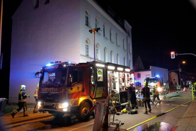 Essen auf Herd verursacht starke Rauchentwicklung - Die Bornaer Straße wurde während den Löscharbeiten gesperrt.