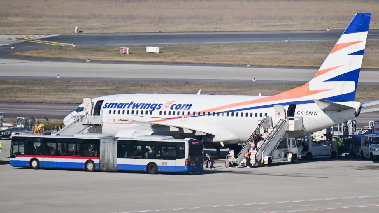 Flucht aus Afghanistan: Regierung will Afghanen Geld bieten, wenn sie auf Aufnahme verzichten