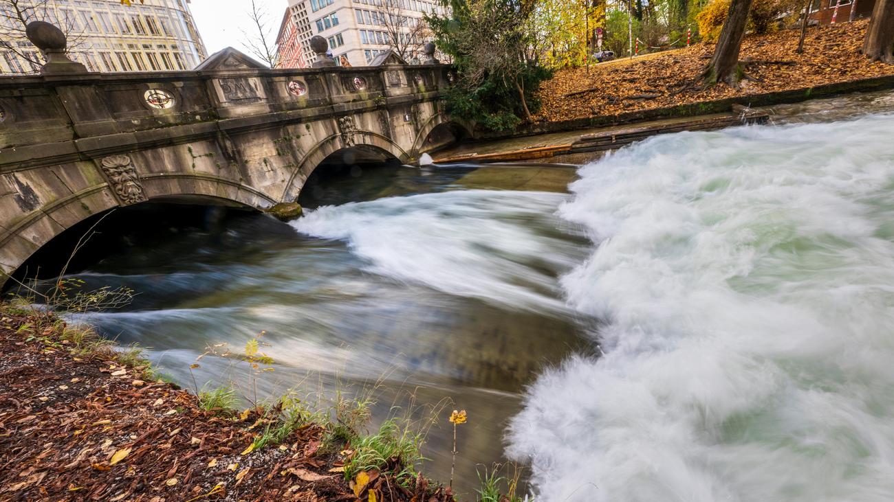 Eisbachwelle: München will die verschwundene Eisbachwelle wiederherstellen