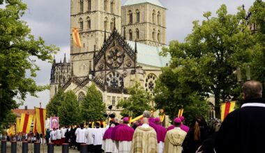 D: Priester im Bistum Münster freigestellt