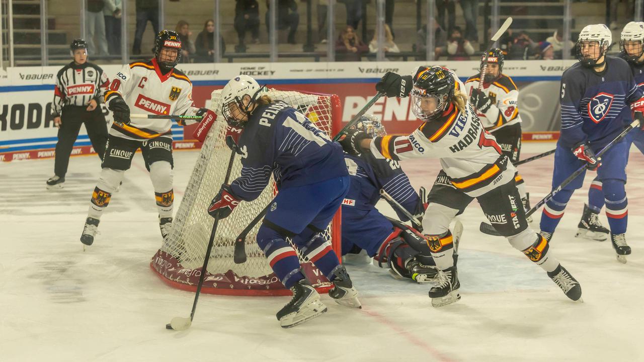 Deutschland Cup: DEB-Frauen feiern Auftakt-Sieg gegen Frankreich