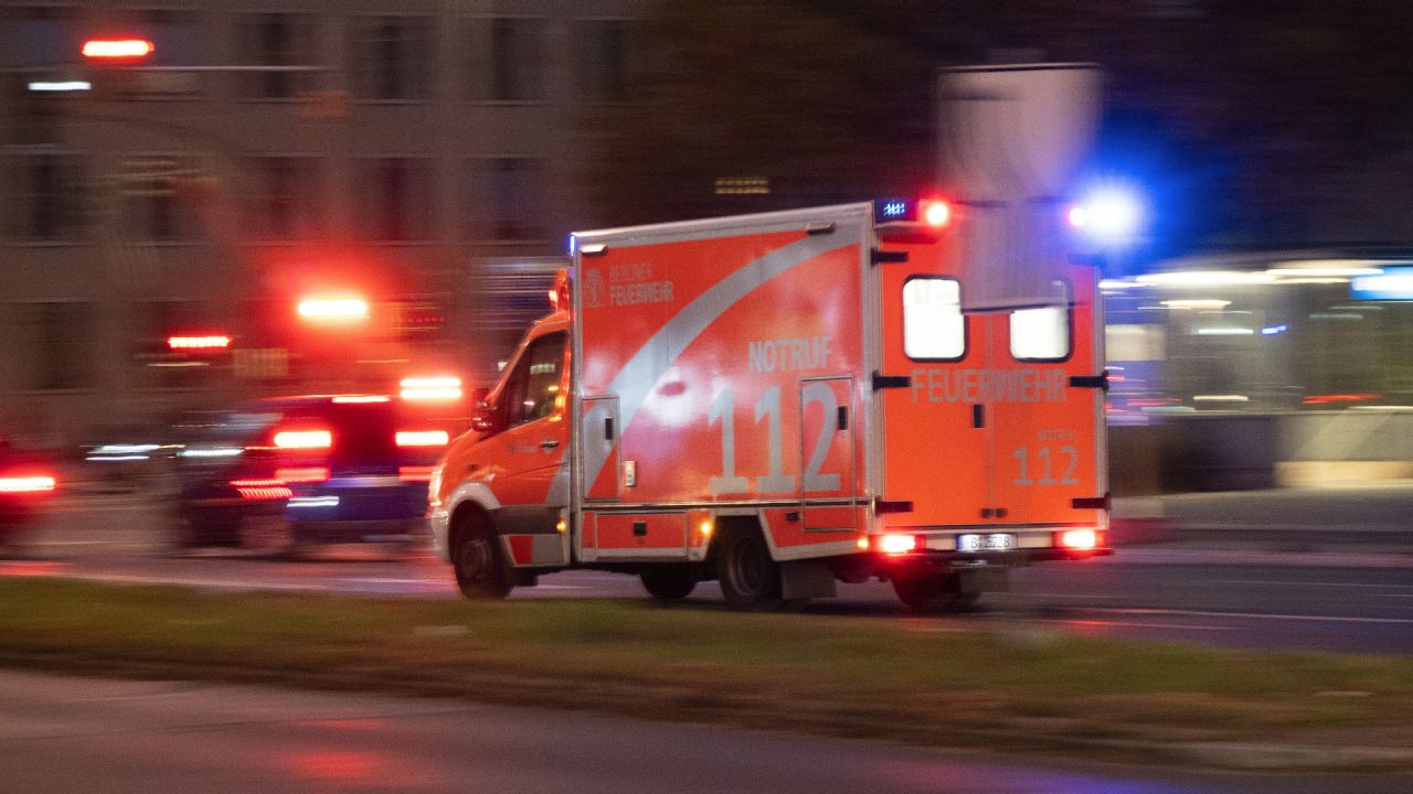 Obdachlosenunterkunft neben dem Berghain niedergebrannt