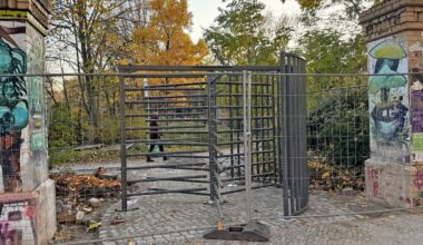 Neue Drehtür am Görlitzer Park gestohlen