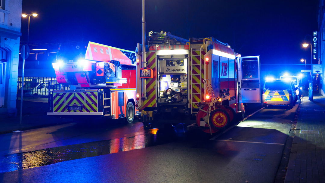 Essen auf Herd verursacht Küchenbrand