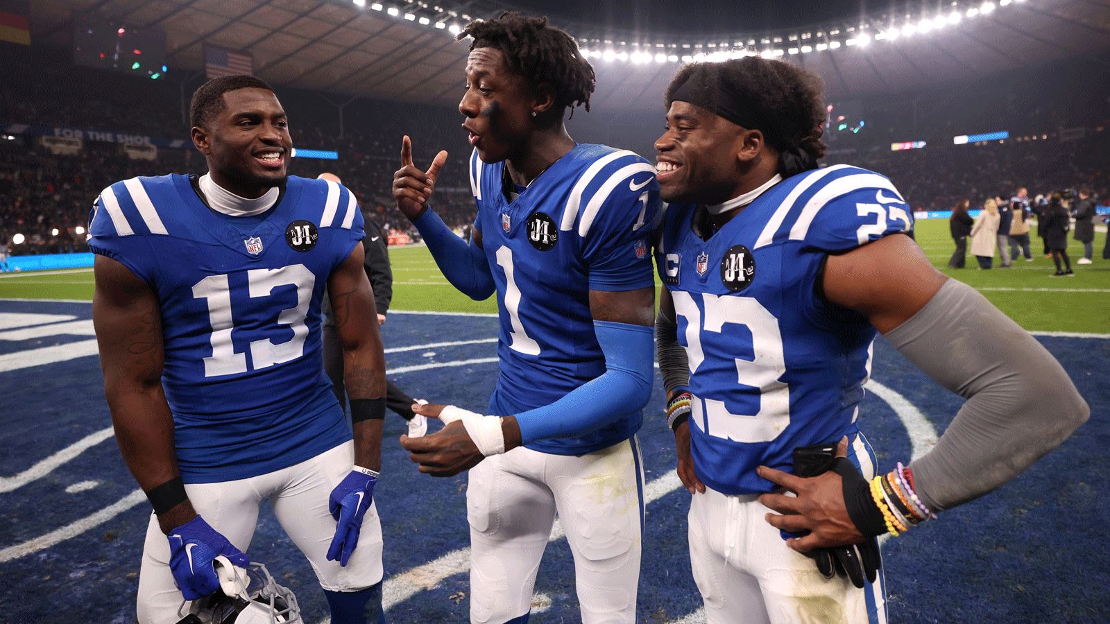 Die NFL-Fans und ein spektakulärer Rekordjäger verzaubern Berlin - doch bekannte Probleme bleiben: Die Highlights und Lowlights der Partie zwischen den Indianapolis Colts und Atlanta Falcons