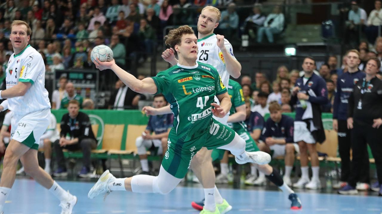 Handball Bundesliga: Warten auf ersten Sieg geht weiter - Leipzig verliert gegen Füchse