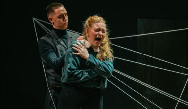 Das Tagebuch der Anne Frank als Oper in zwei Teilen