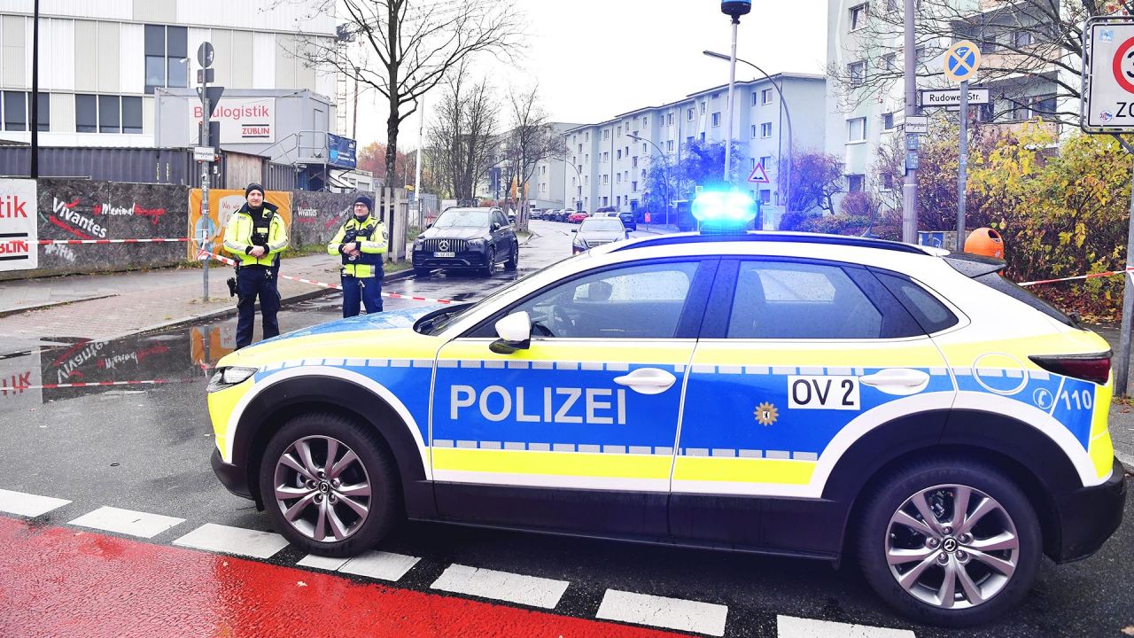 Klinik in Berlin-Neukölln durch Explosion beschädigt