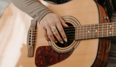 History of Man von Maisie Peters | Behind the Lyrics