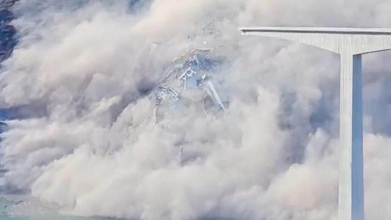 Zehn Monate alte Autobahnbrücke in China nach Erdrutsch eingestürzt