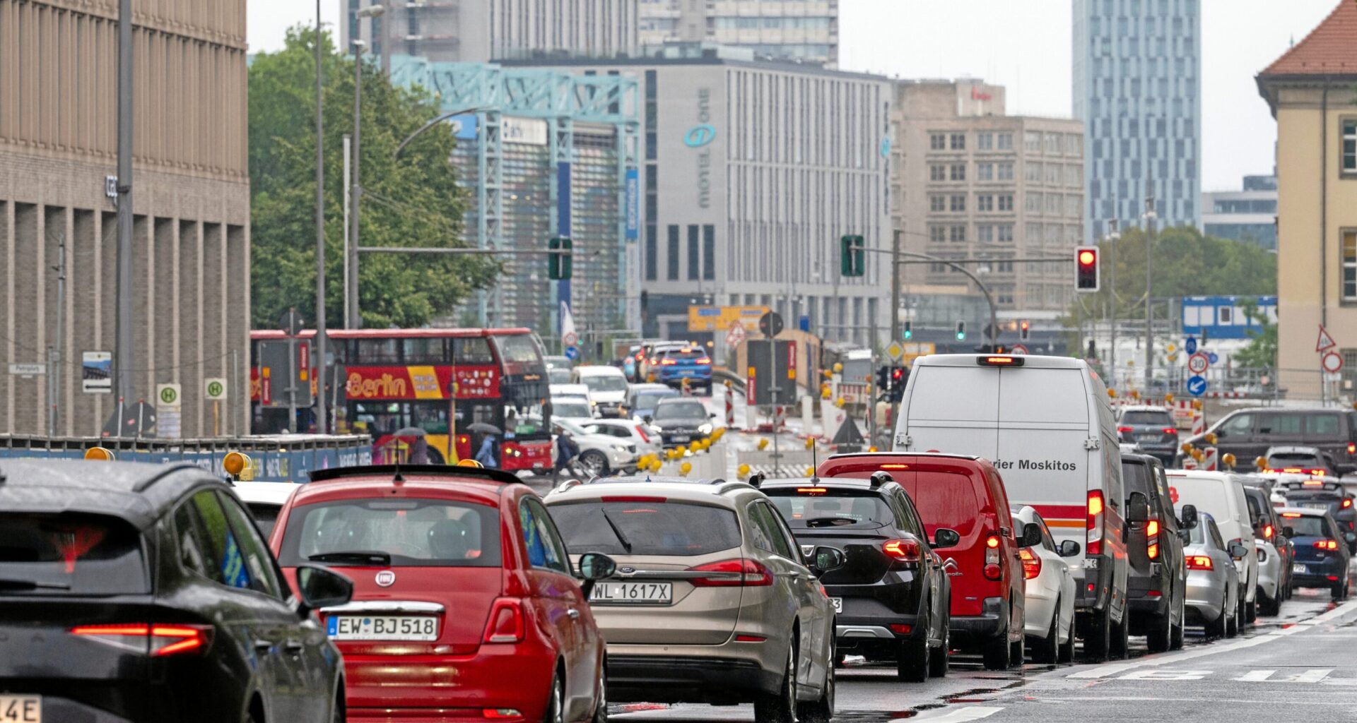 »Berlin autofrei« – Berlin: 175 000 Unterschriften für autofreies Ringgebiet