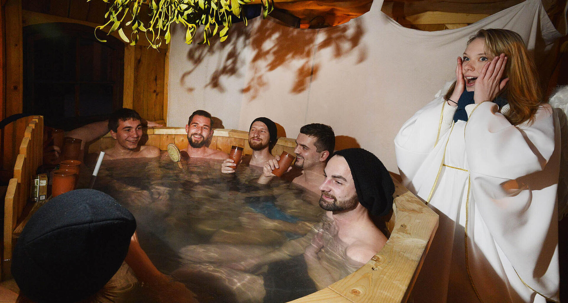 Der heißeste Platz in der Klosterstraße: Baden auf dem Weihnachtsmarkt