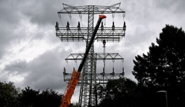 Reparaturen nach Brandanschlag auf Stromnetz dauern bis 2026