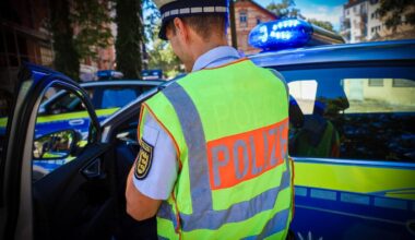 Unbekannte hebeln Terrassentür in Stupferich auf