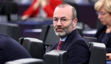 EU-Parlament: EVP-Chef Weber bestreitet Abhängigkeit von rechtsextremen Parteien