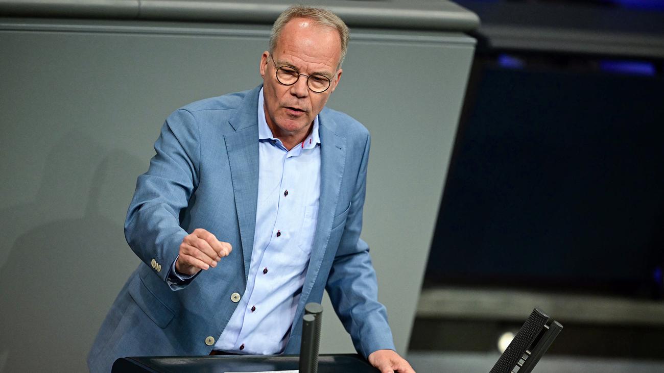 Bundesregierung : Miersch rechnet in den nächsten Tagen mit Einigung über Verbrenner-Aus