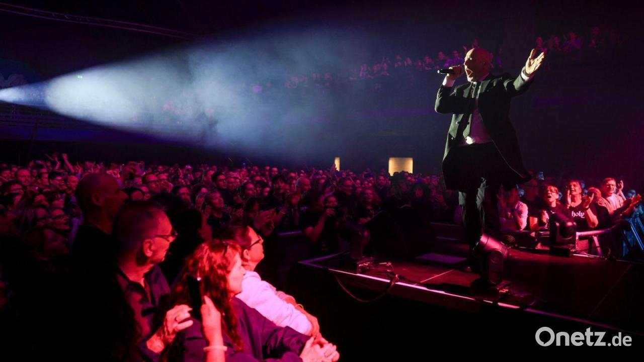 Der Graf spielt mit Unheilig nach Bühnensturz normal weiter