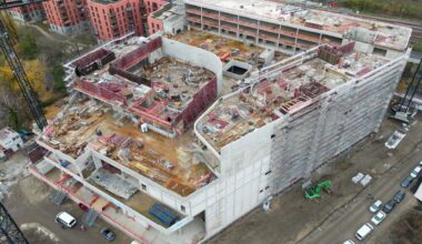 "Ocean Berlin" in Rummelsburger Bucht feiert Richtfest