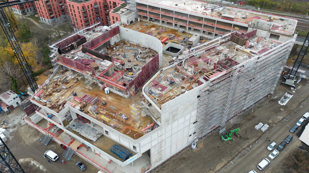 "Ocean Berlin" in Rummelsburger Bucht feiert Richtfest