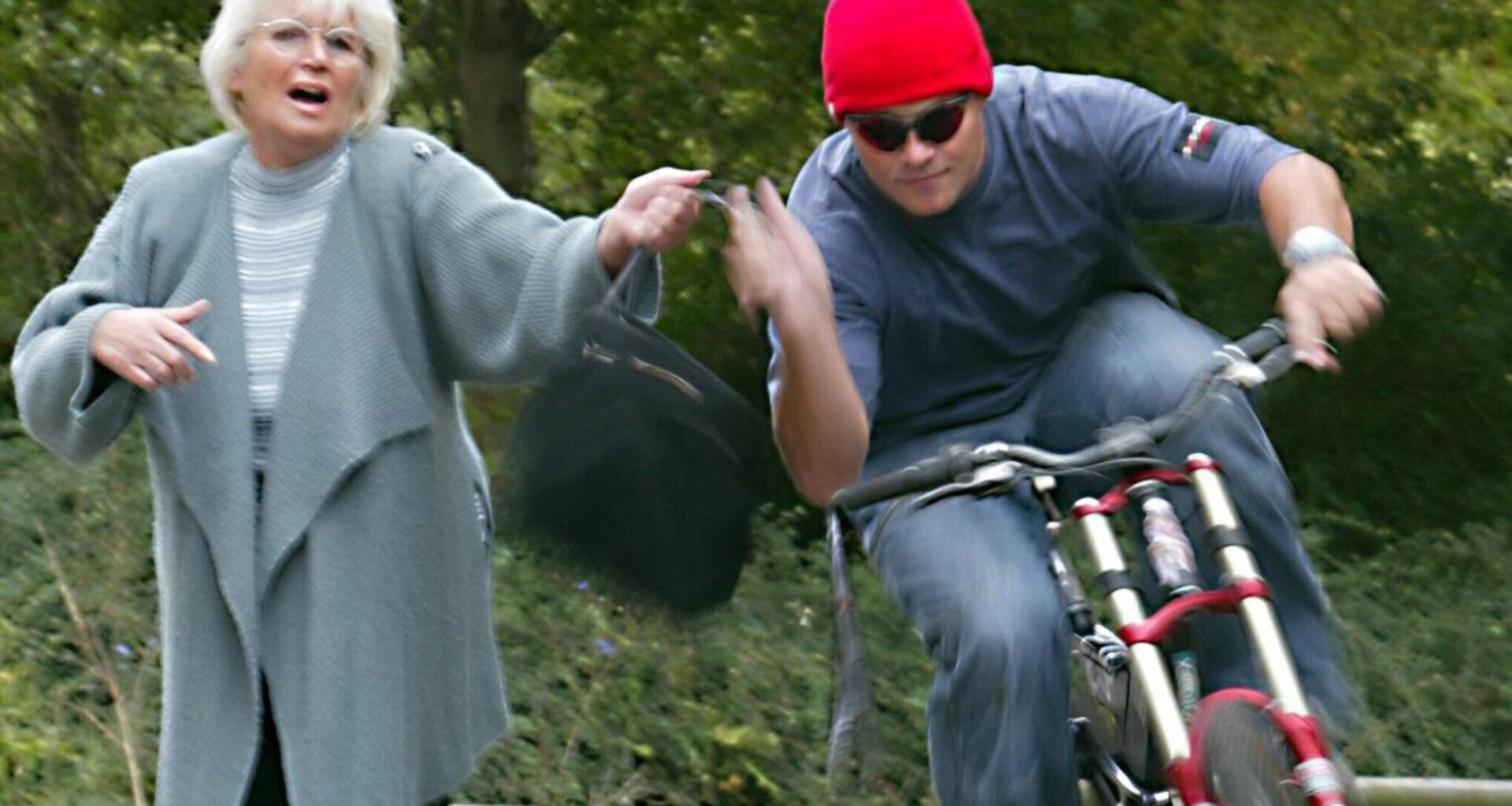 Radfahrer attackiert Chemnitzerin im Morgengrauen