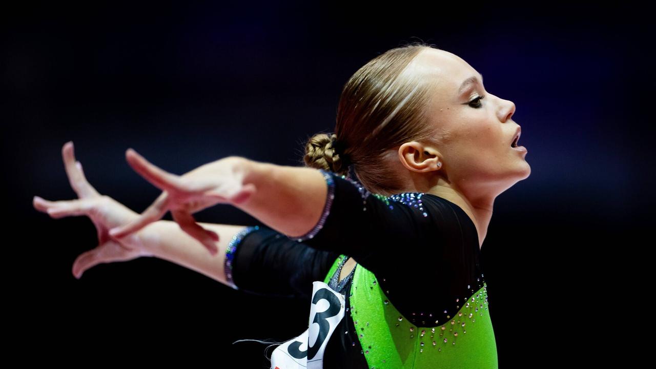 Russische Weltmeisterin: Heftige Diskussionen um Auftritt von Turnerin Angelina Melnikowa