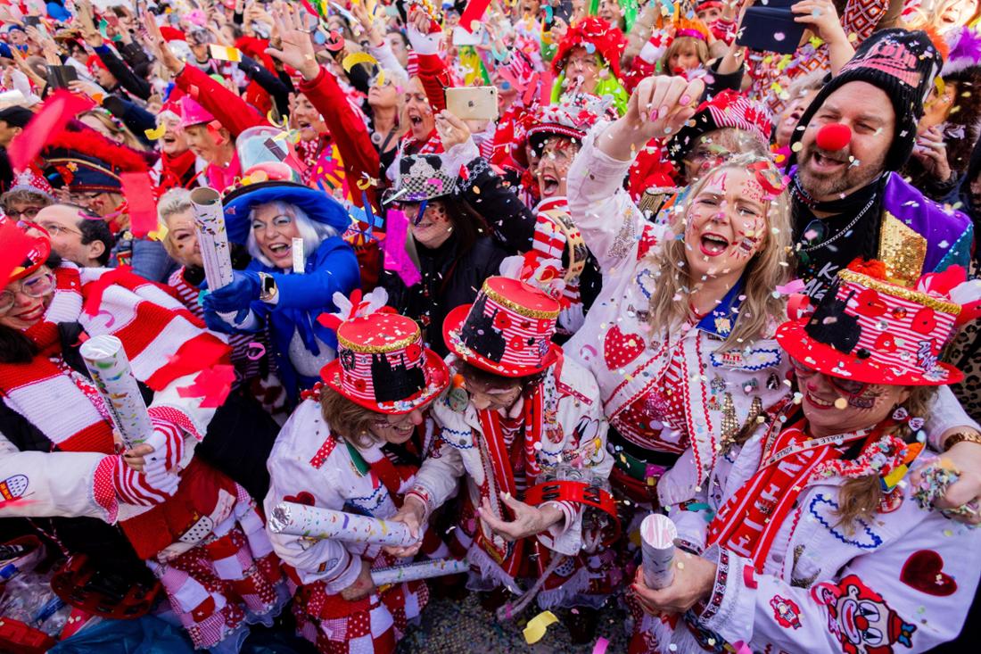 Beginn der Karnevalssession - Köln, Heumarkt