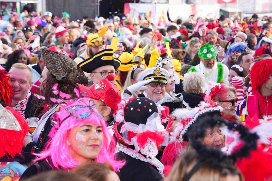 Koelner Karneval, Sessionsauftakt auf dem Koelner Heumarkt 2025