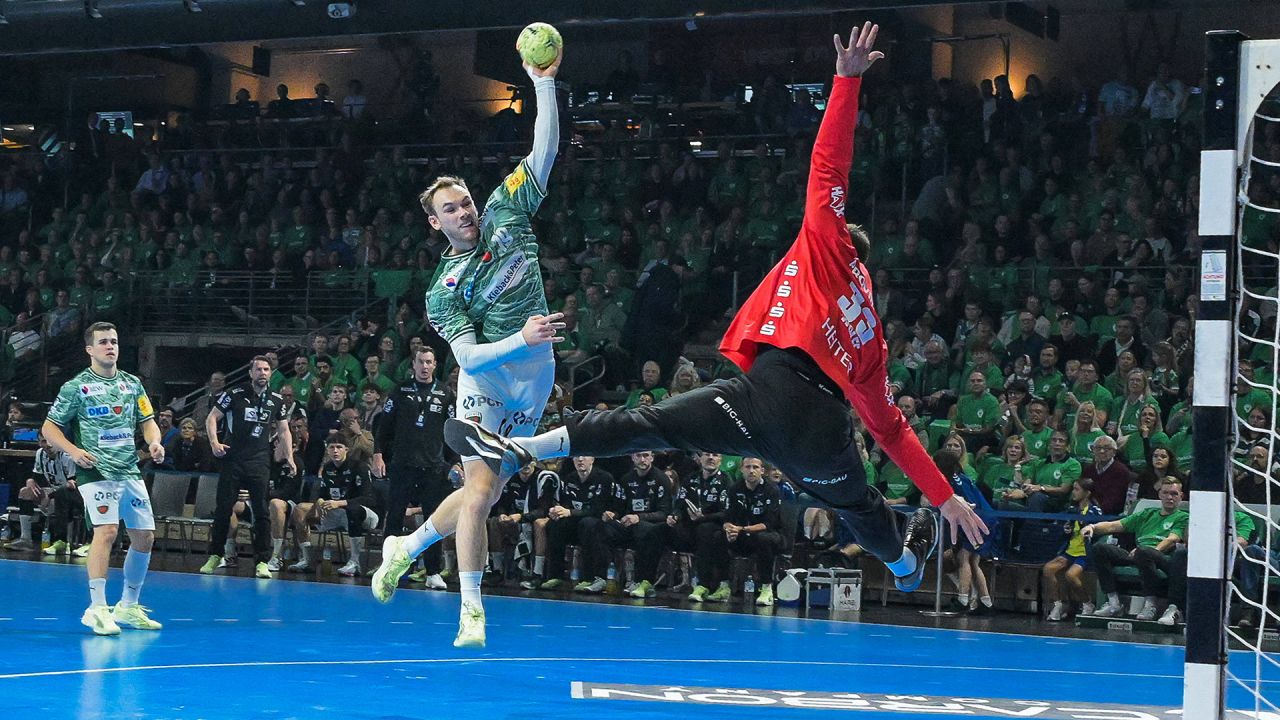 Füchse Berlin schlagen THW Kiel im Top-Spiel mit 32:29