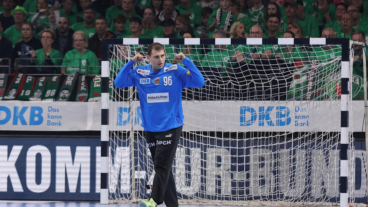 Torhüter überragend: Füchse Berlin wahren Titelchancen dank Sieg gegen Kiel