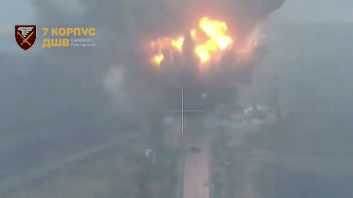 Ukraine jagt wichtige Verbindung nach Pokrowsk in die Luft