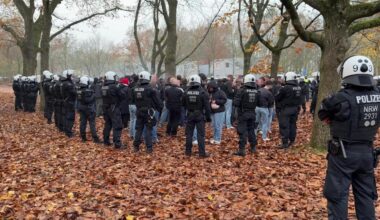 WDR-Sport: Randale beim Niederrheinpokal: Wuppertal-Fans stürmen Platz
