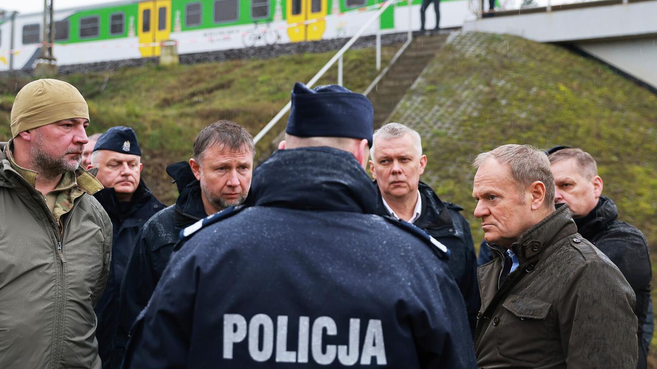Polen: Polnische Regierung spricht nach Explosion an Bahnstrecke von Sabotage